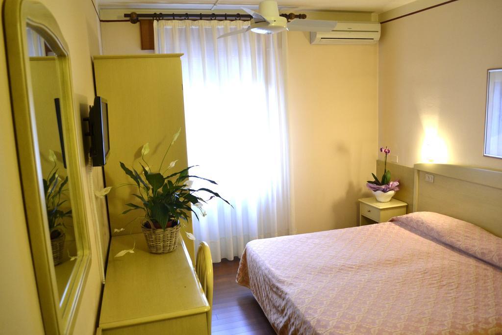 Hotel Ezzelino San Zenone Екстер'єр фото
