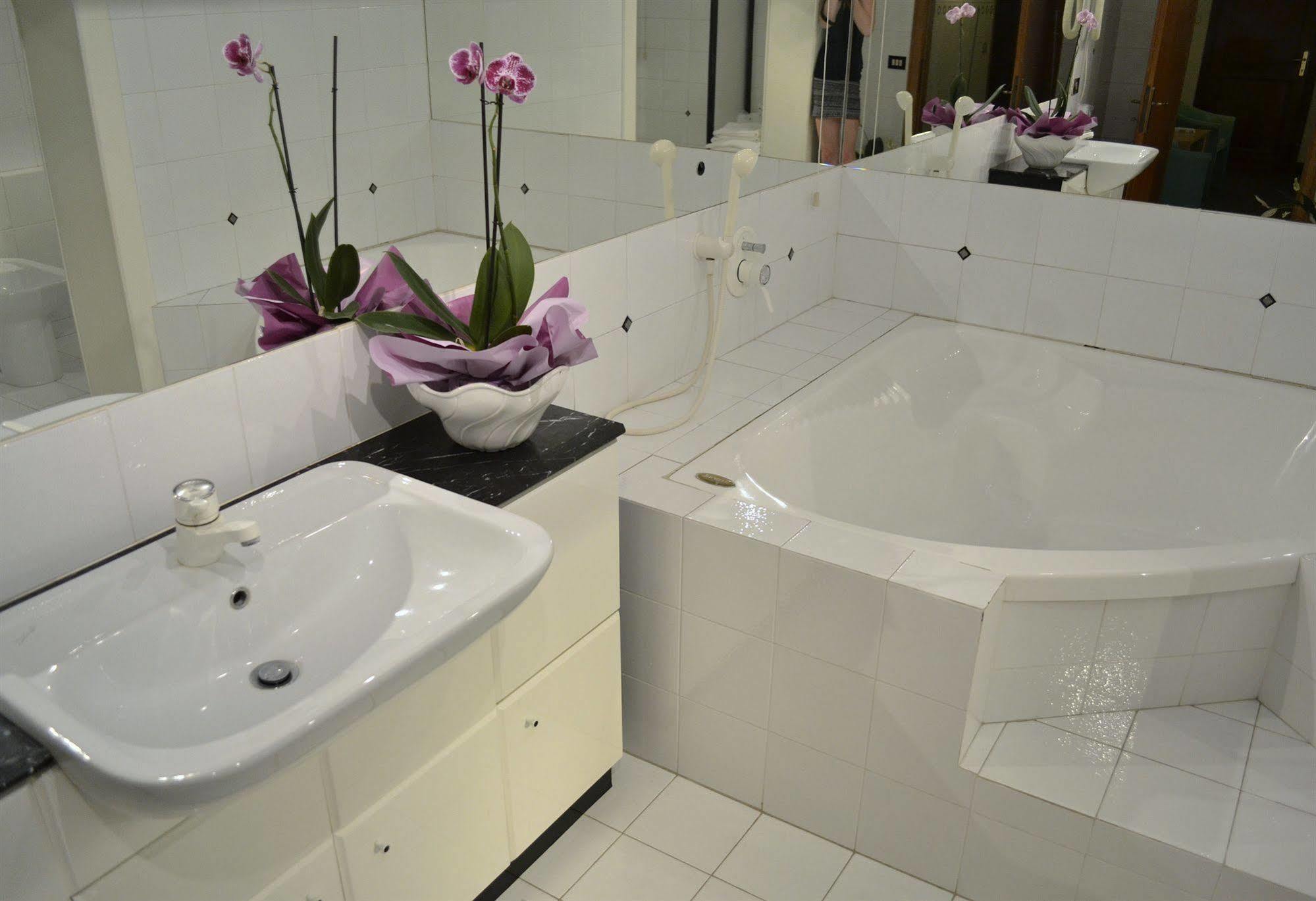 Hotel Ezzelino San Zenone Екстер'єр фото