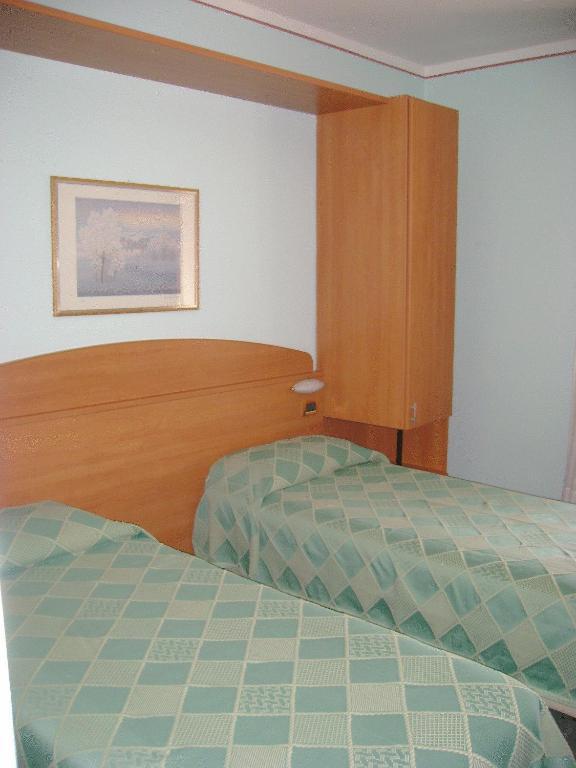 Hotel Ezzelino San Zenone Екстер'єр фото